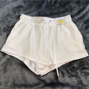 Nwt XS Auden white fleece shorts with drawstring